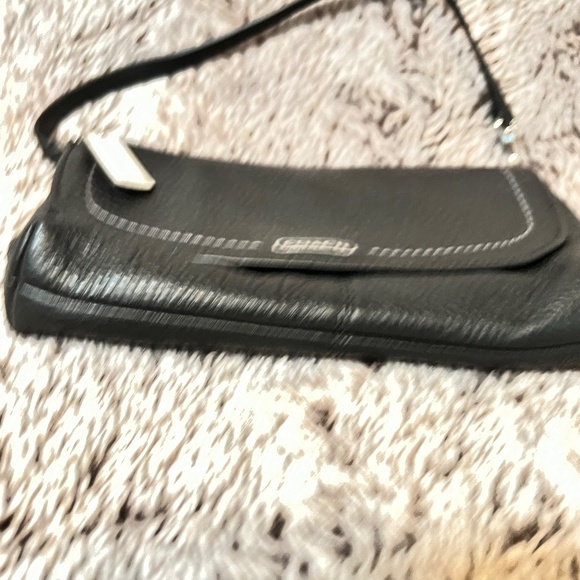 Coach Pebble Leather Large Wristlet - Picture 2 of 14